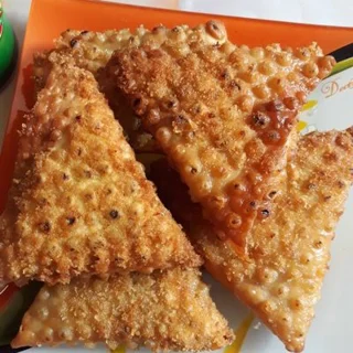 سمبوسه نونی پیتزایی